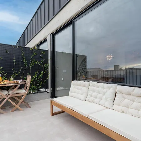 아파트 Sunny Duplex With Pool And Ofir Nature Escape *